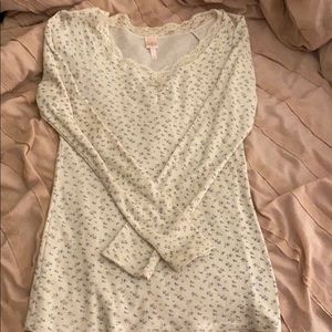 Rue 21 light-weight long sleeved shirt
